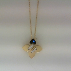Necklace thumbnail 1