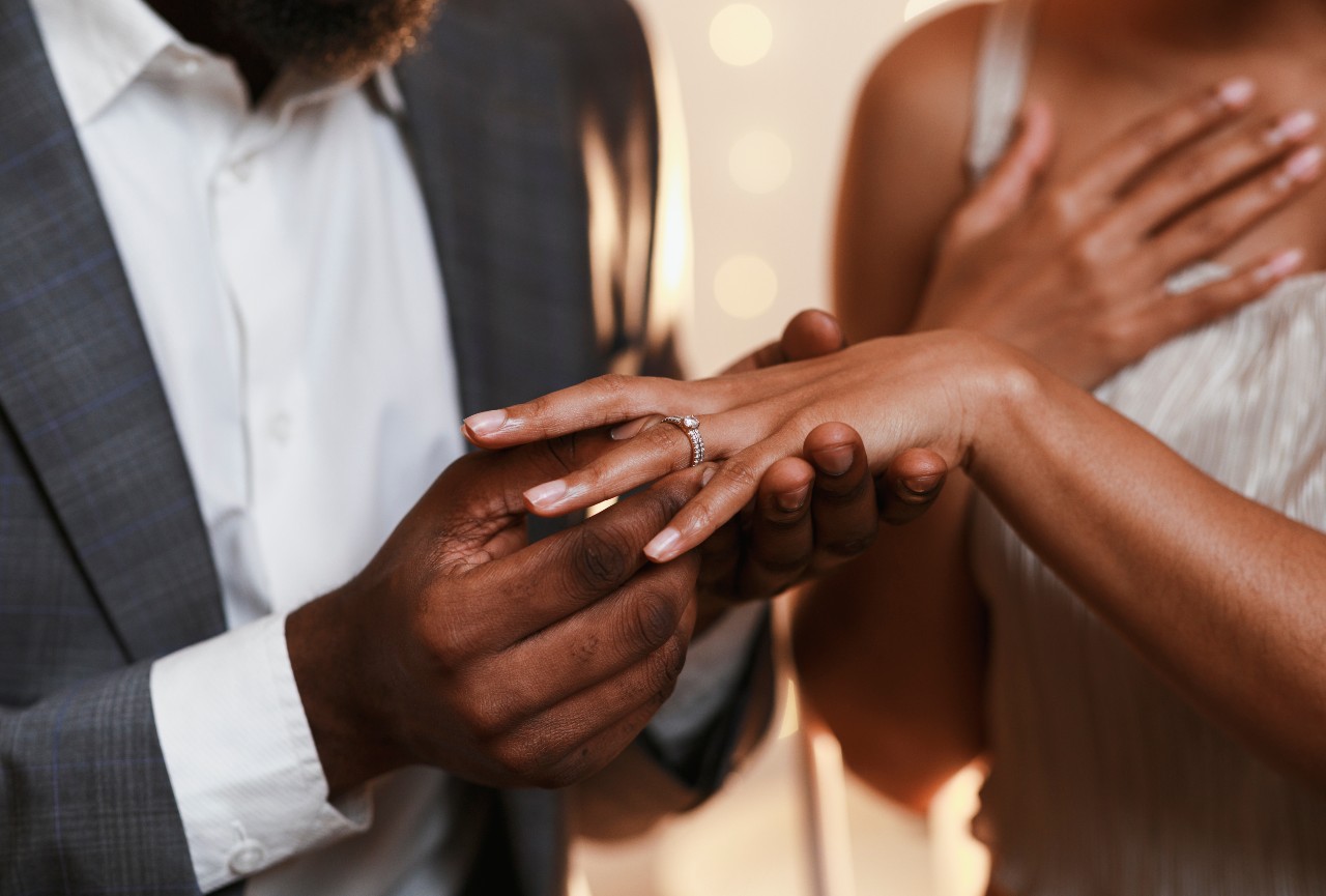 WHY CHOOSE A VINTAGE ENGAGEMENT RING?