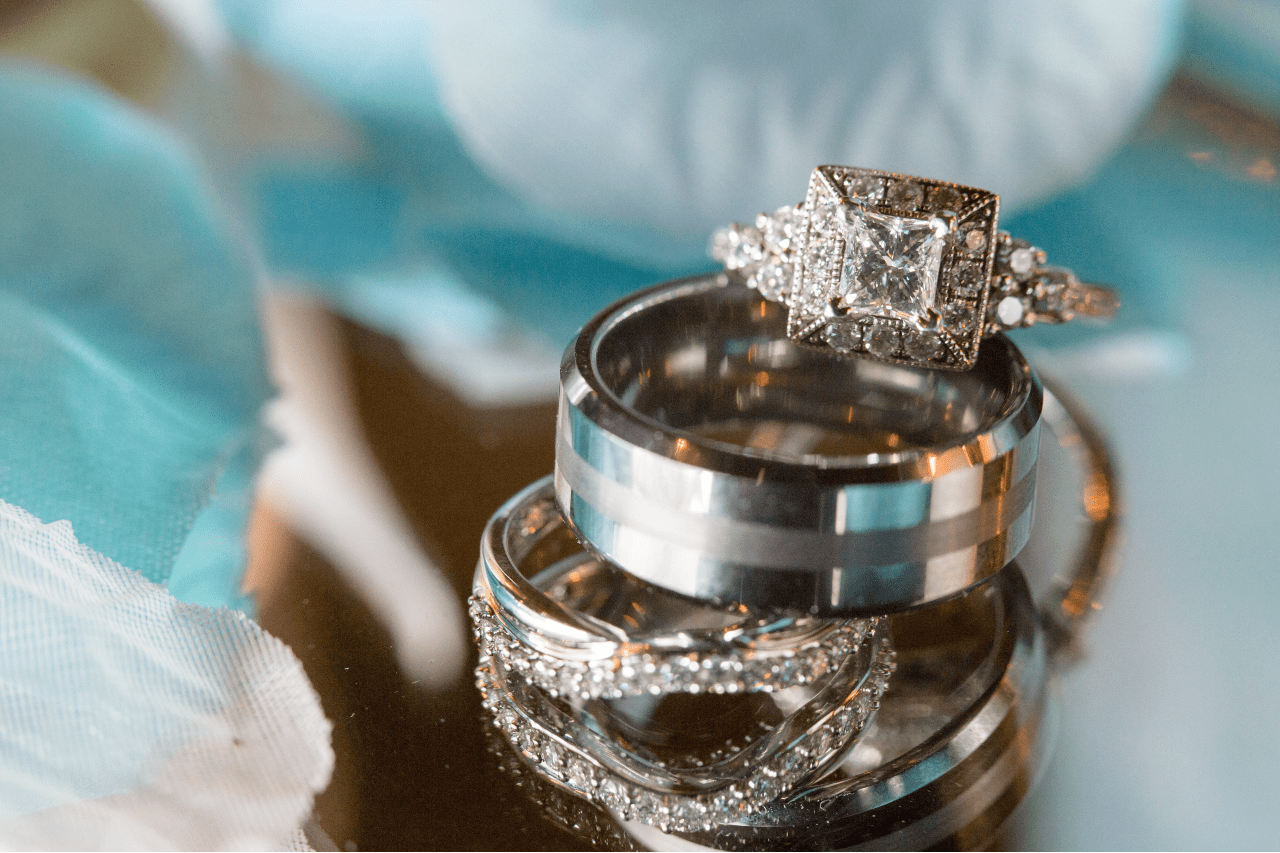 GUIDE TO VINTAGE ENGAGEMENT STYLES